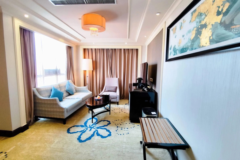 Ramada Plaza Tian Lu