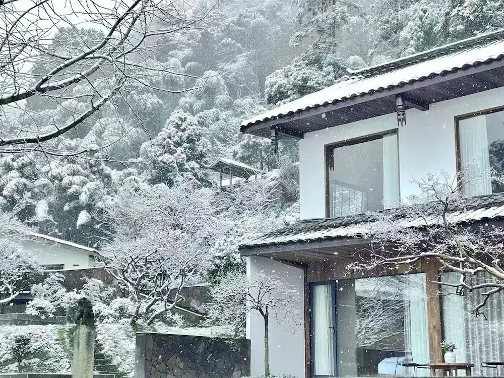 Emeishan Hetang Yunqi Tangquan Homestay