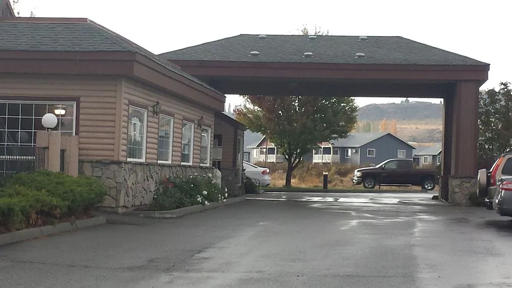 Omak Inn