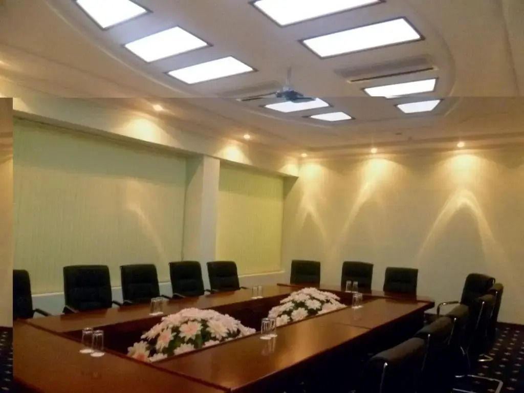 Hamkor Business Center - фото 15