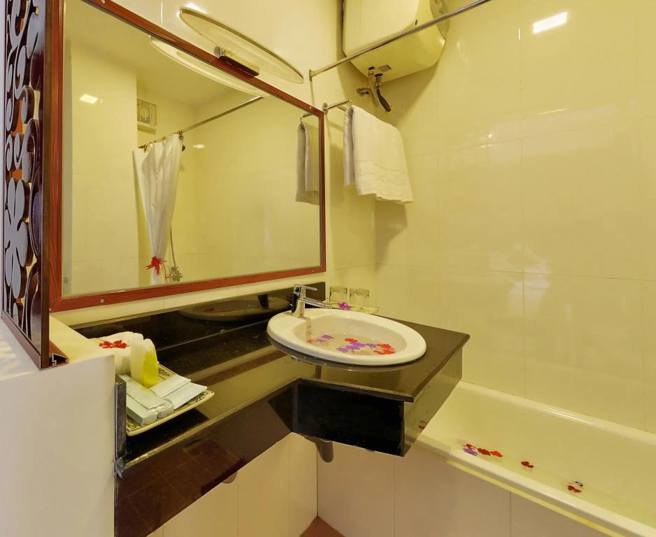 Standard Double room (full double bed)