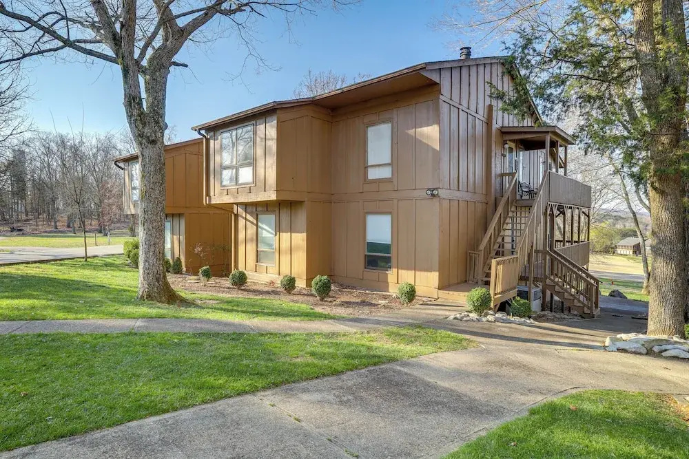 Lake Cumberland Resort Condo w/ Direct Lake Access