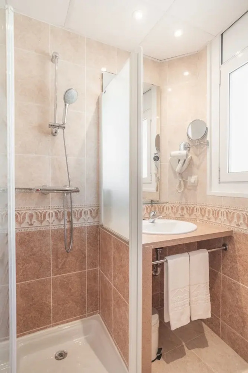 Hotel Pirineo Figueres by Pierre and Vacances - Chambres