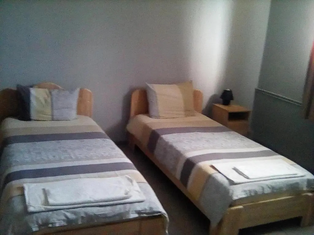 Economy room