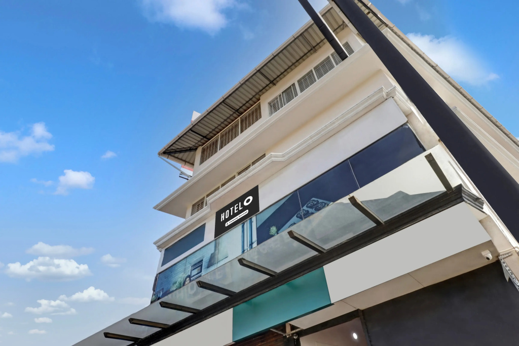 Super Hotel O Anayara Near Lulu Mall Formerly Timber Residency
