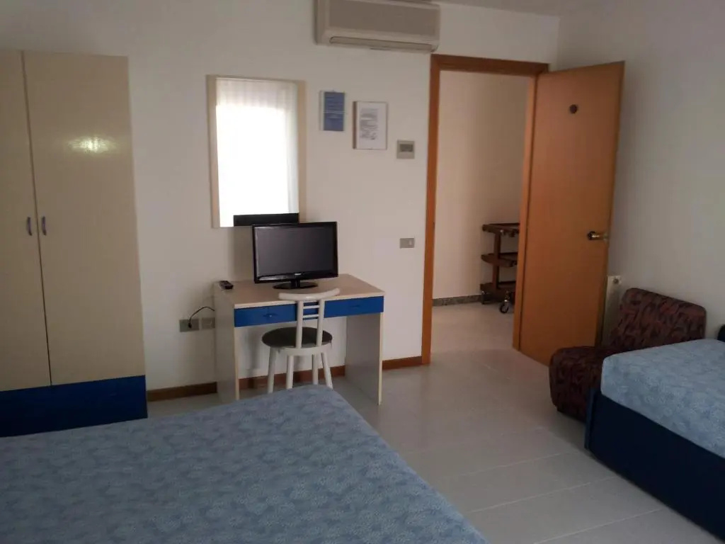 Standard Triple room with balcony