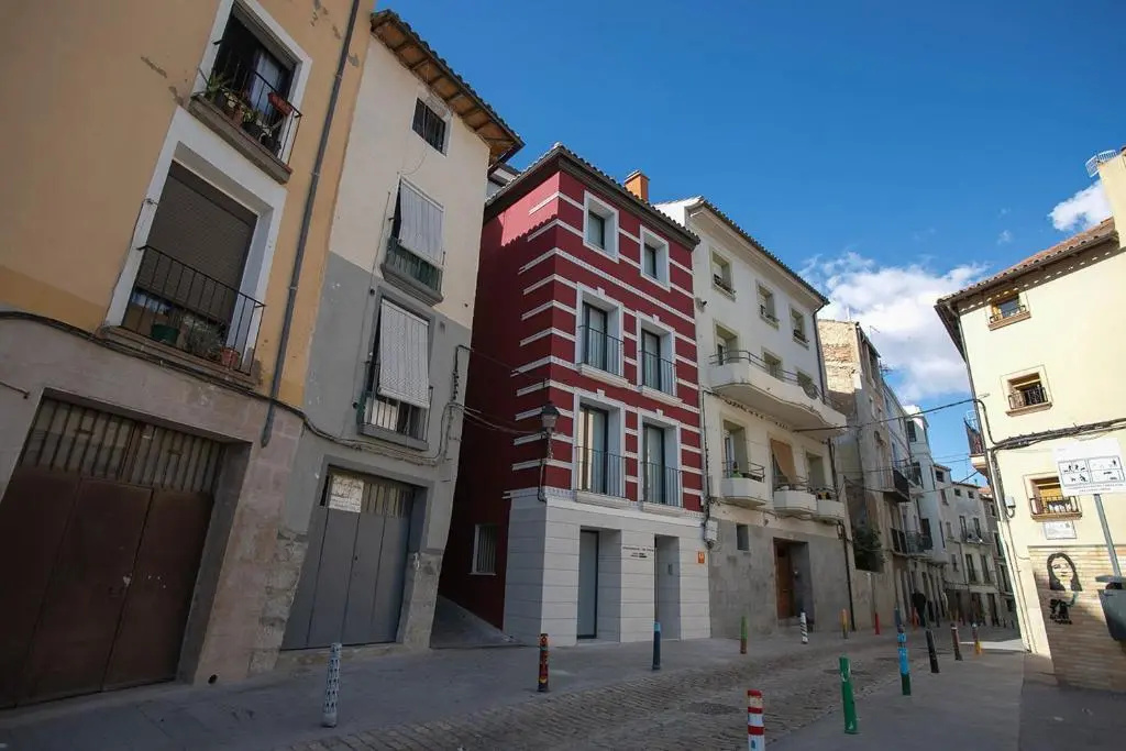 APARTAMENTOS TURISTICOS - PAPEL ARMADO - Calle Caldereros 33