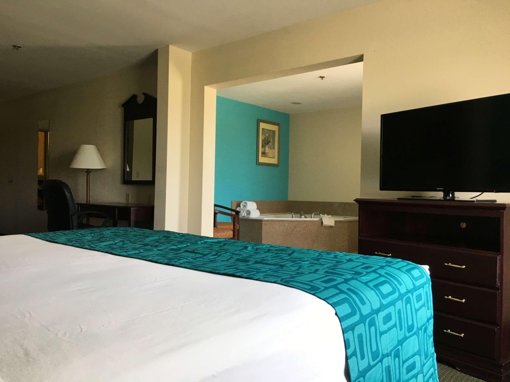 Howard Johnson by Wyndham Houma — 5