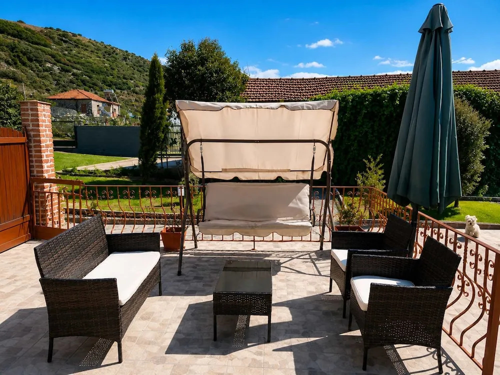 Giorgos Suite - Jacuzzi Hideaway in Lydia Kavala