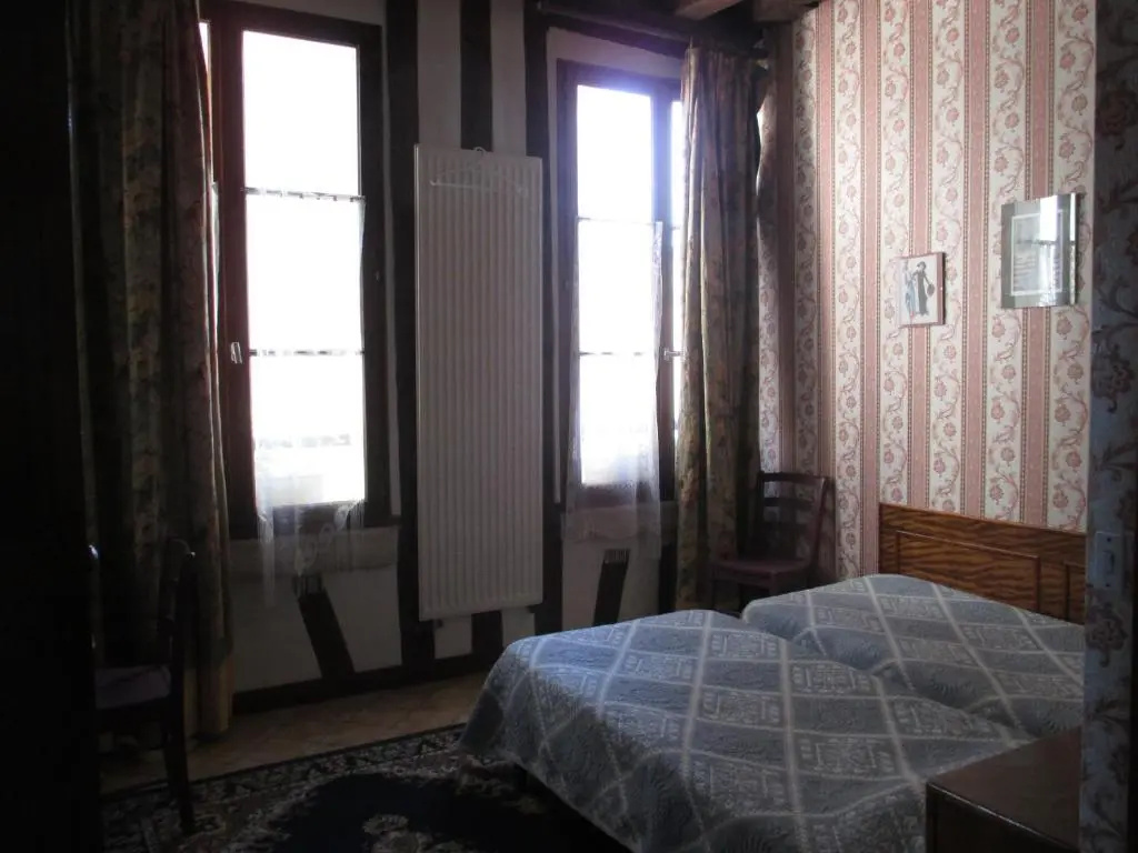 Standard Double room (twin beds)