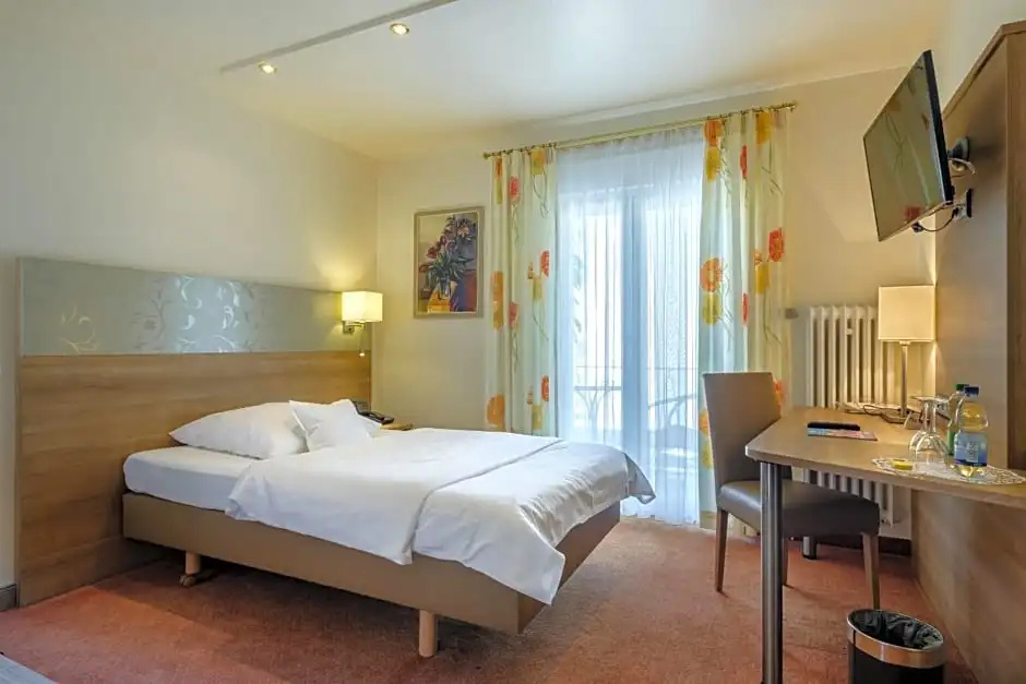 Hotel Hohenstaufen KG - Chambres