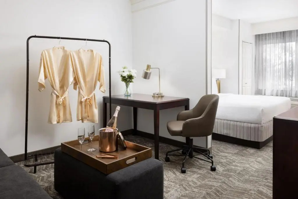SpringHill Suites by Marriott Fresno - Chambres