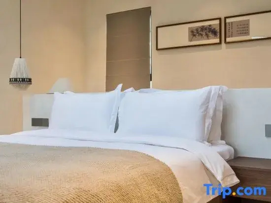 Standard Double room with view (full double bed)