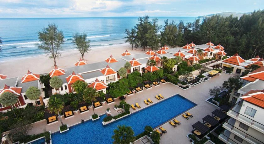 Beach & Waterfront