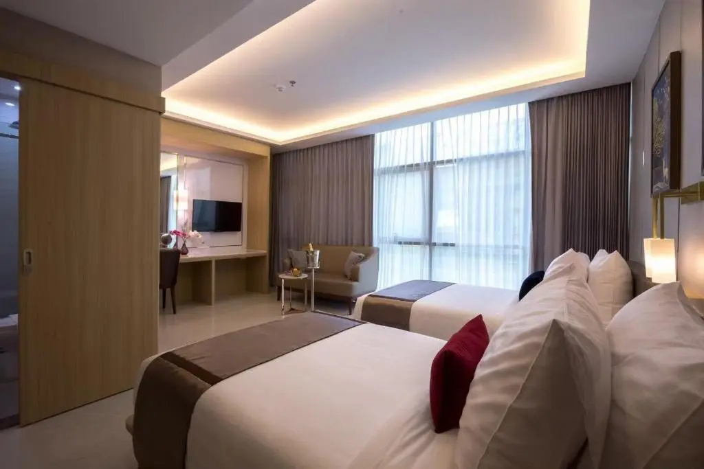 Elegant Airport Hotel — фото