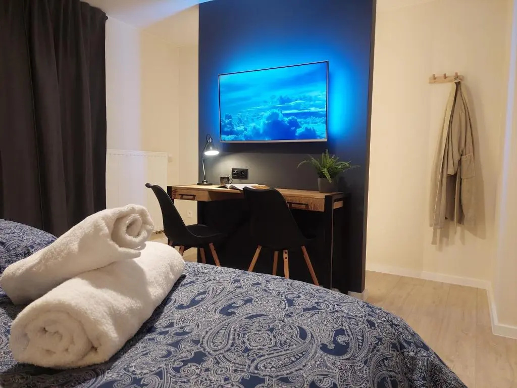 Standard Double room (full double bed)
