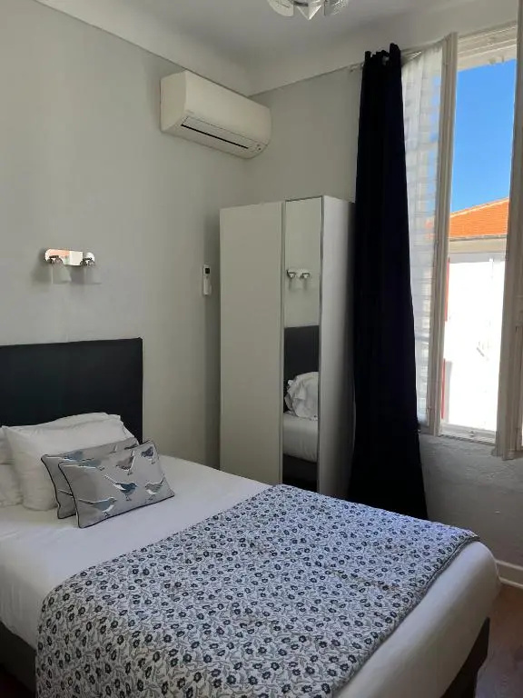 Standard Single room with city view