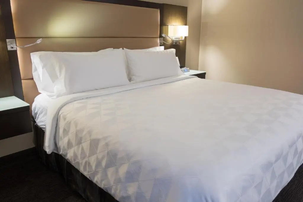 Holiday Inn & Suites Vancouver Downtown by IHG - Chambres