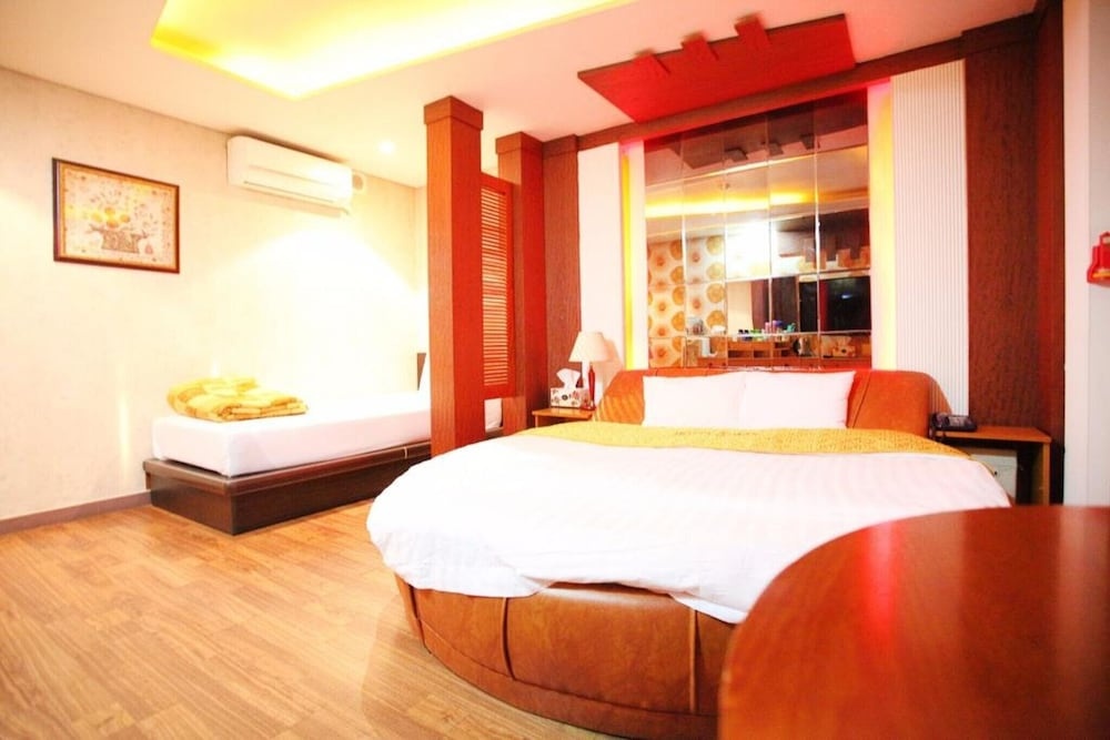 Incheon Myeongpum Hotel — 3