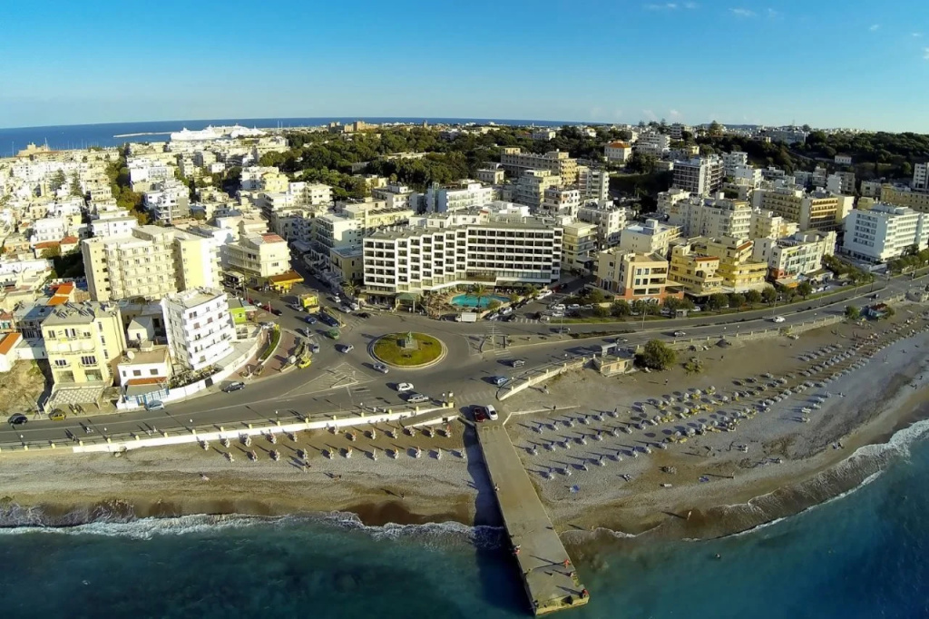 Beach & Waterfront