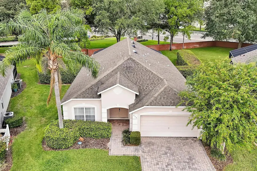 234 Kildrummy DR. Davenport, 4bed