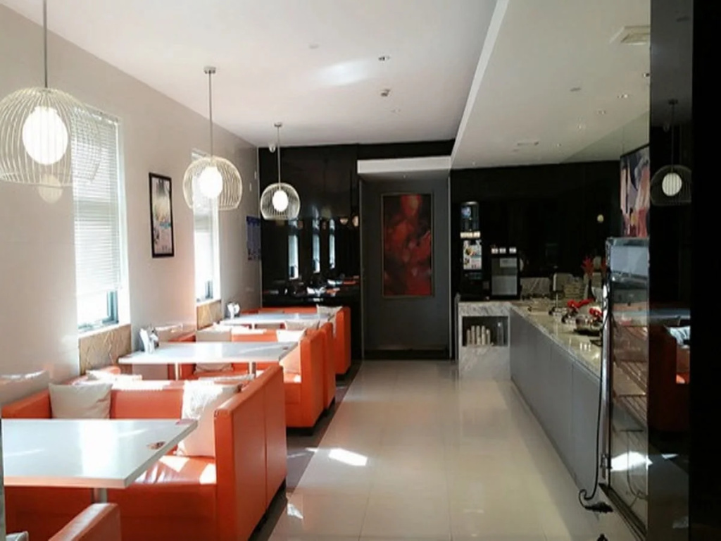 Food & Beverage