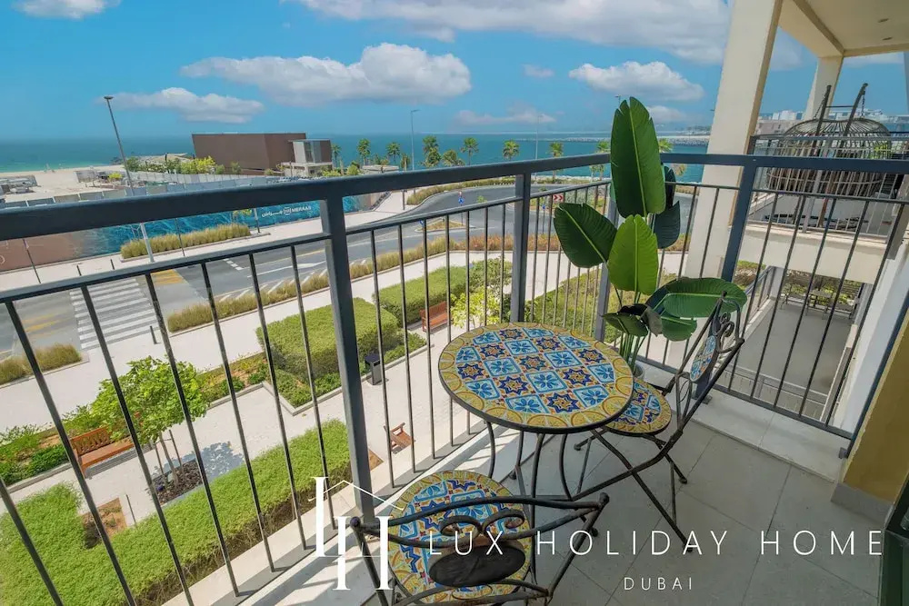 LUX The La Mer Sea View Suite 3