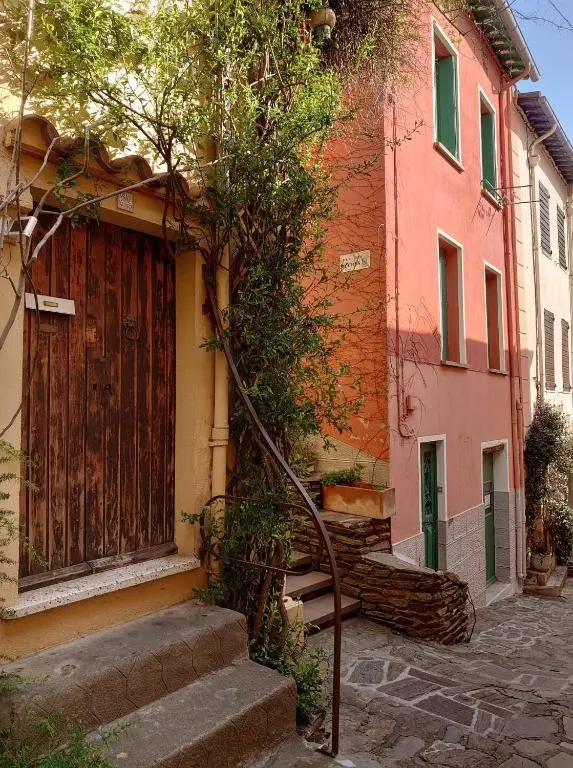 4MIR11JAUNE- T2 en DUPLEX idéalement situé pour 4 personnes