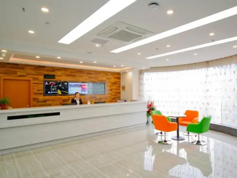 Lobby & Reception