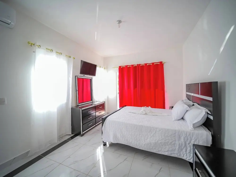 8BR Private Villa in Sosúa - 2 Mins From Nightlife
