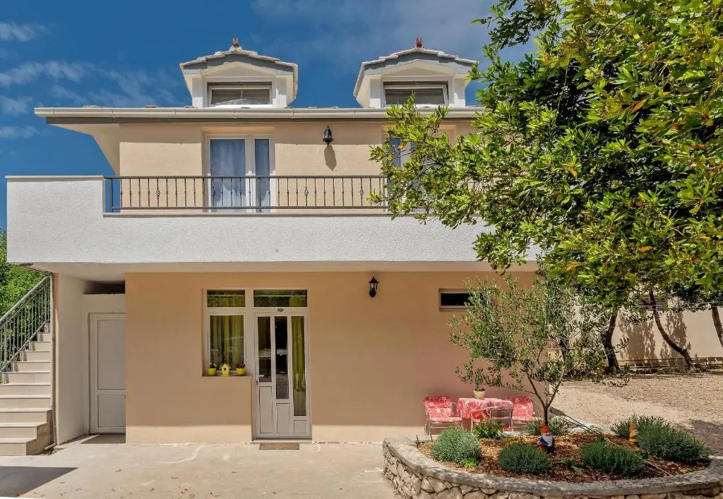 Beach Resort Apartments Bucina - Chambres