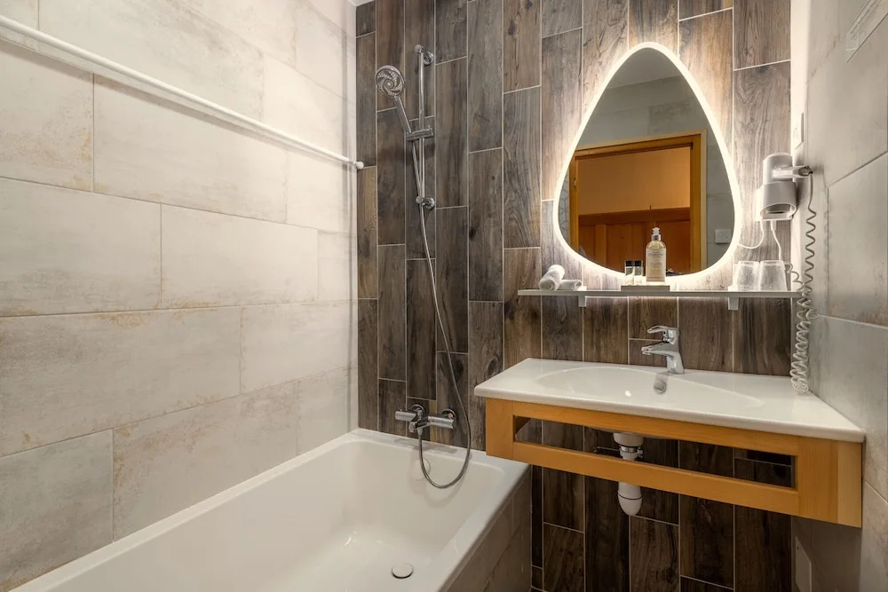 Hôtel Loisirs Les Côtes, Résidence et Chalets - Chambres