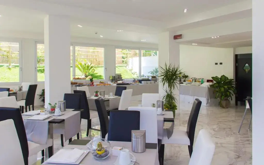 Chiara Villa Hotel Terracina, Рівʼєра ді Улісс, Італія мініатюра 23
