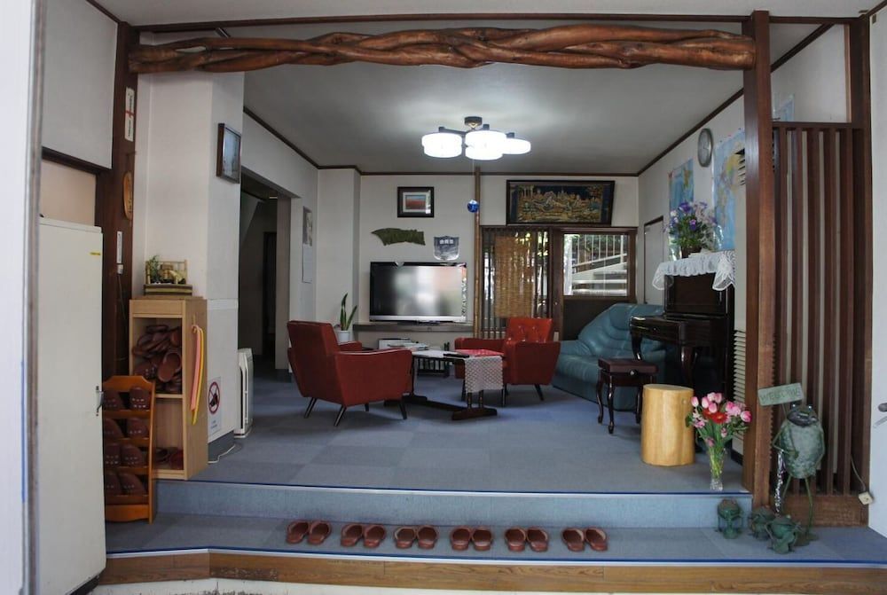 Miyoshiya Ryokan by null