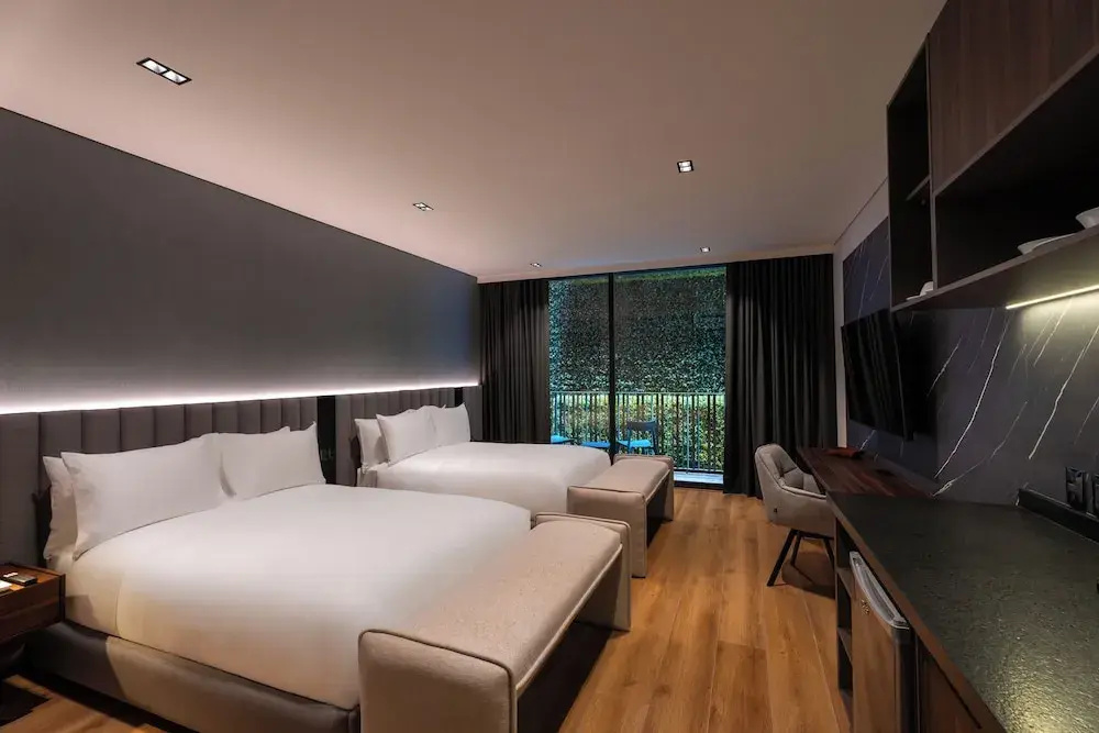 Deluxe Quadruple Suite