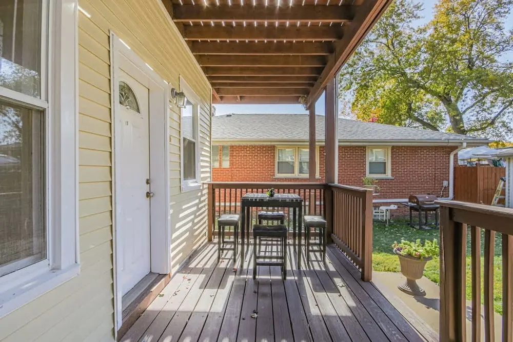 Peaceful One Bedroom Home Near Chicago