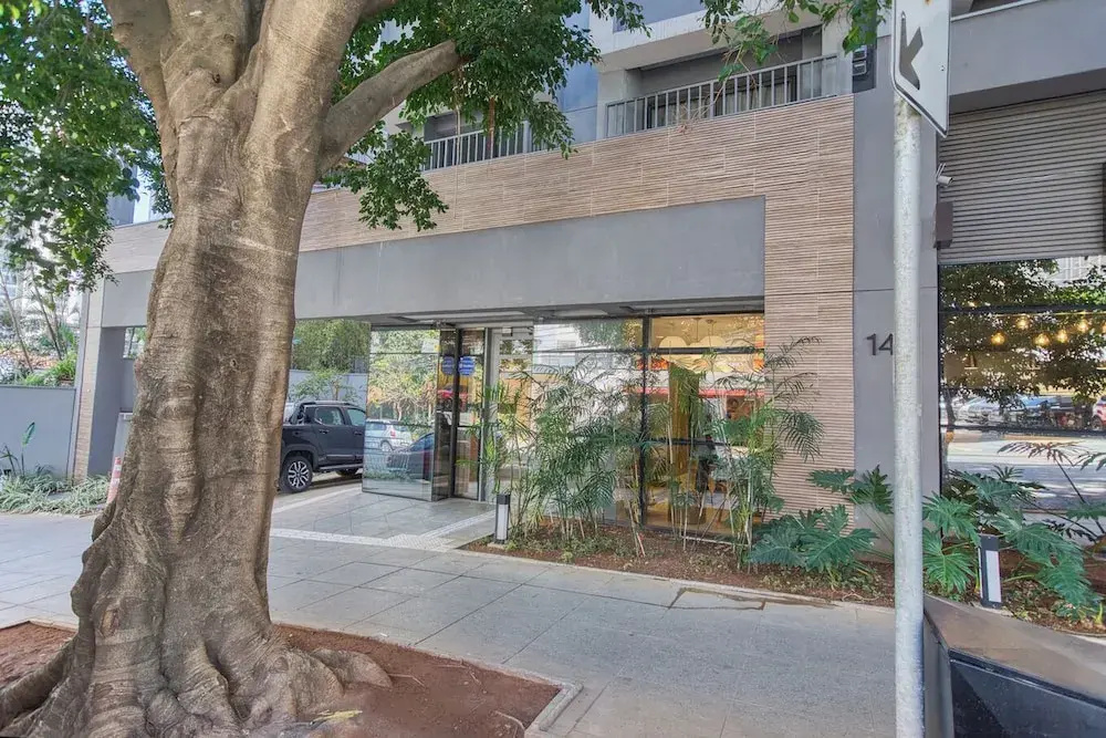 Flat na Vila Mariana c Varanda pr x ao Metr