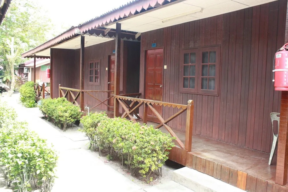 Purnama Beach Resort