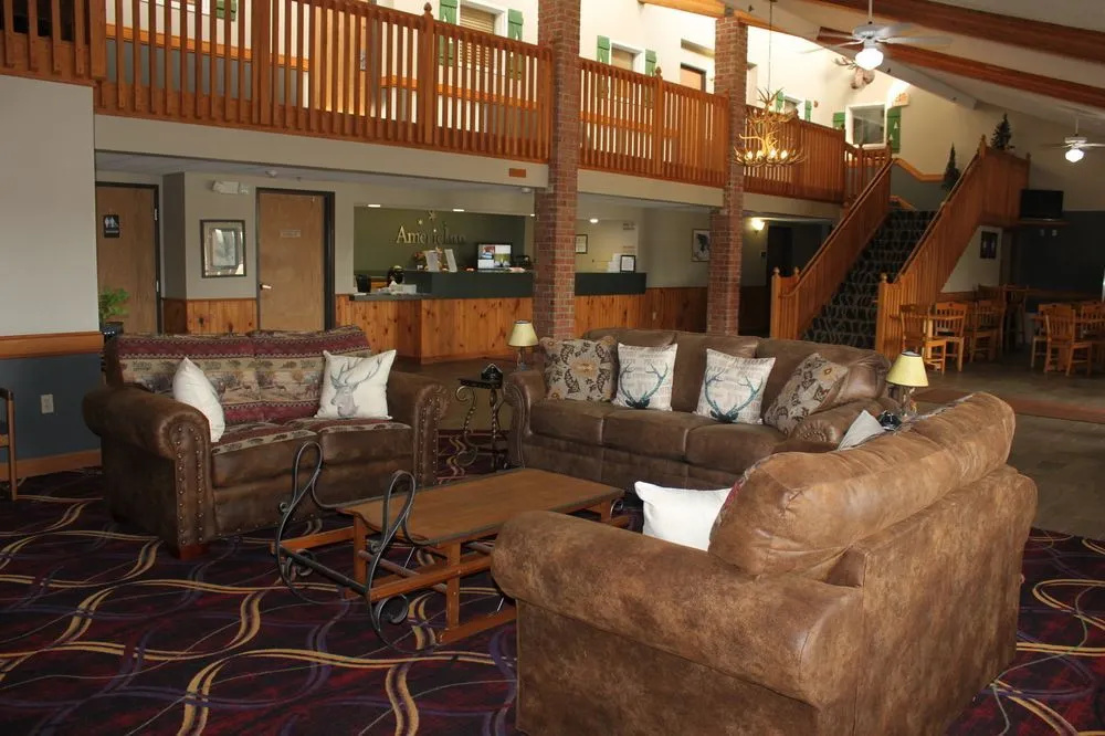 Lobby & Reception
