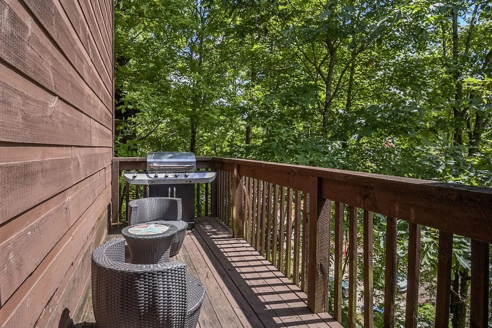 Morning Mist by Heritage Cabin Rental