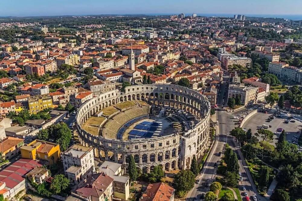 Pula Antic Rooms in Center image