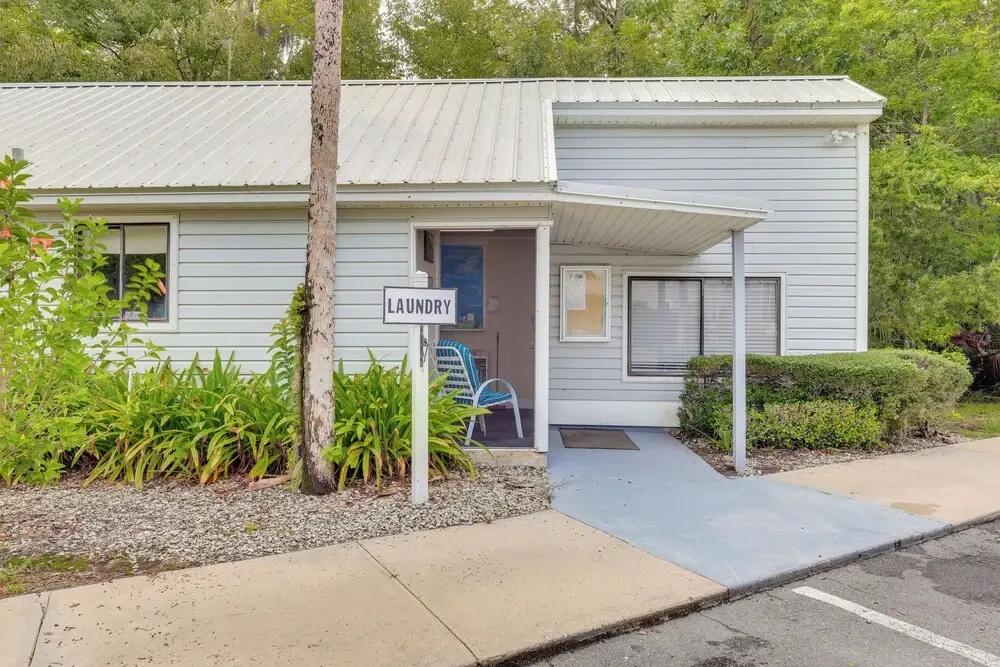 Riverfront Weleka Condo w/ Dock & Pool Access