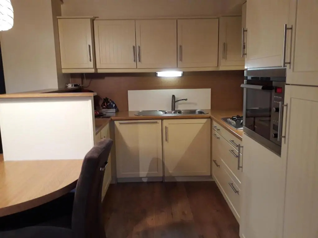 2 Bedrooms Cottage
