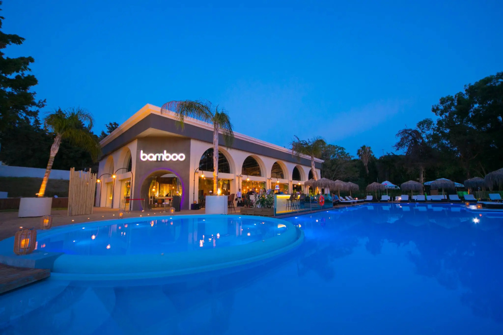Hotel photo 12