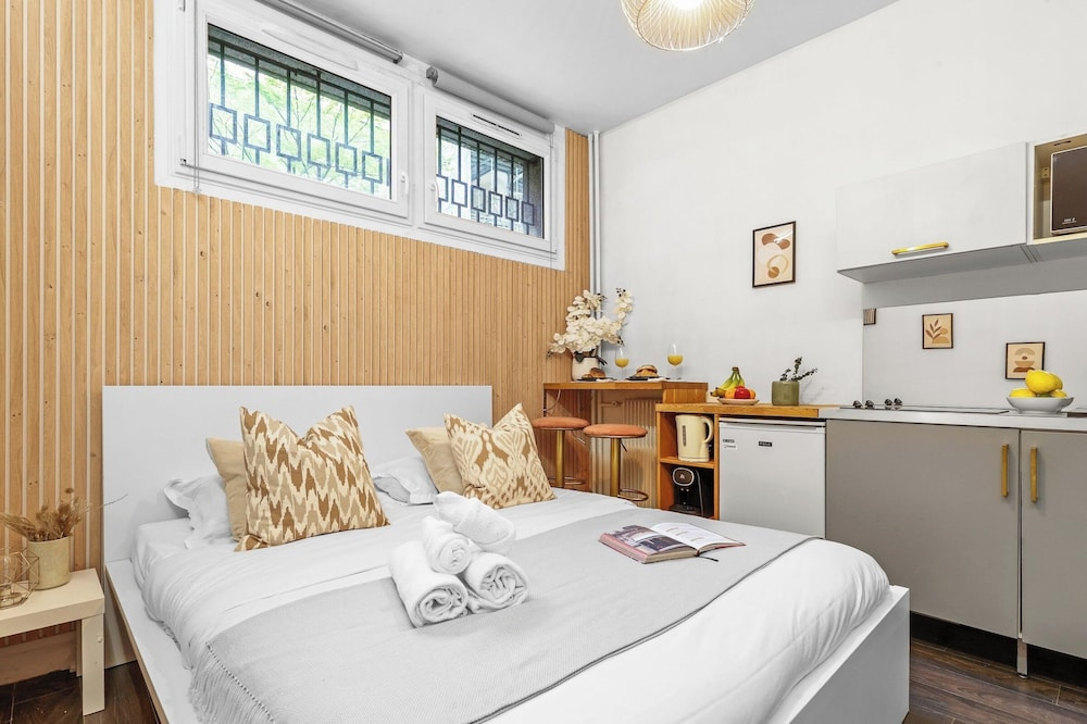 Studio Champs-Élysées Arc Retreat