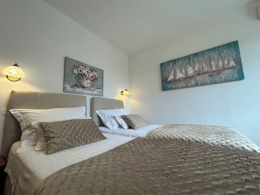 Hotel Vila Tina - Chambres