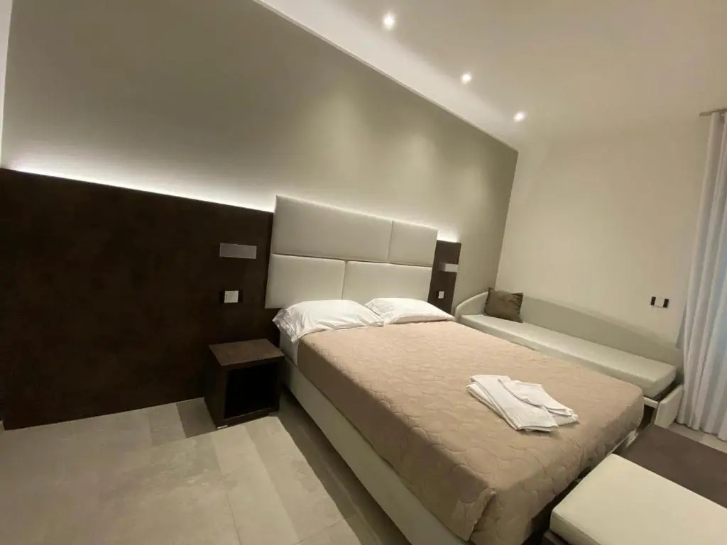 Standard Quadruple room with balcony