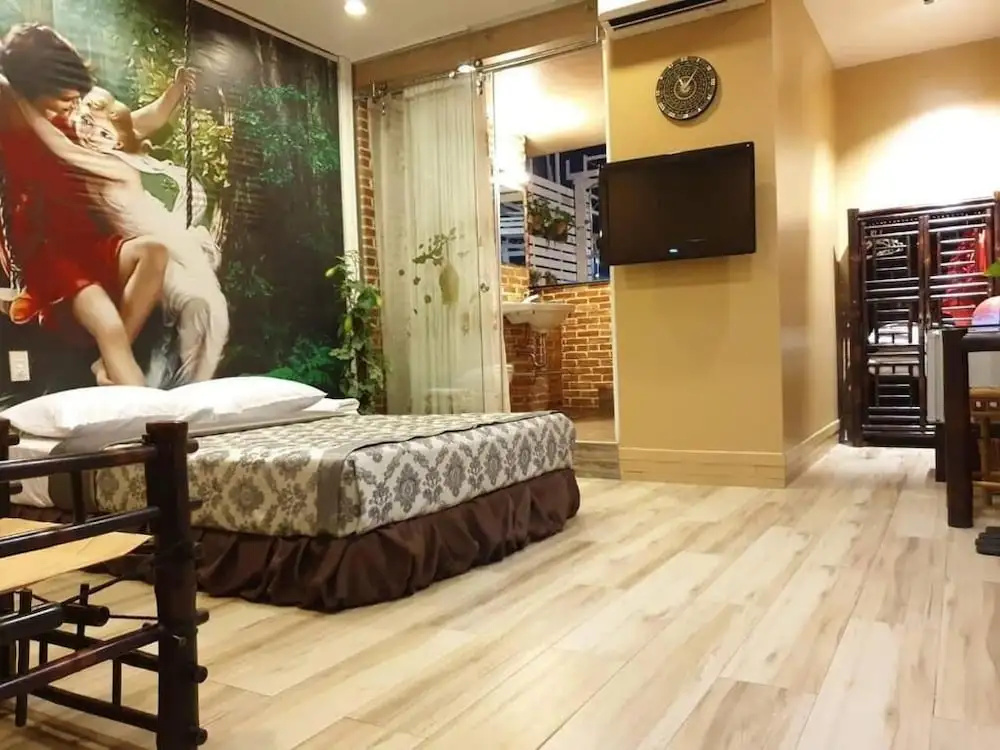 Suite with balcony