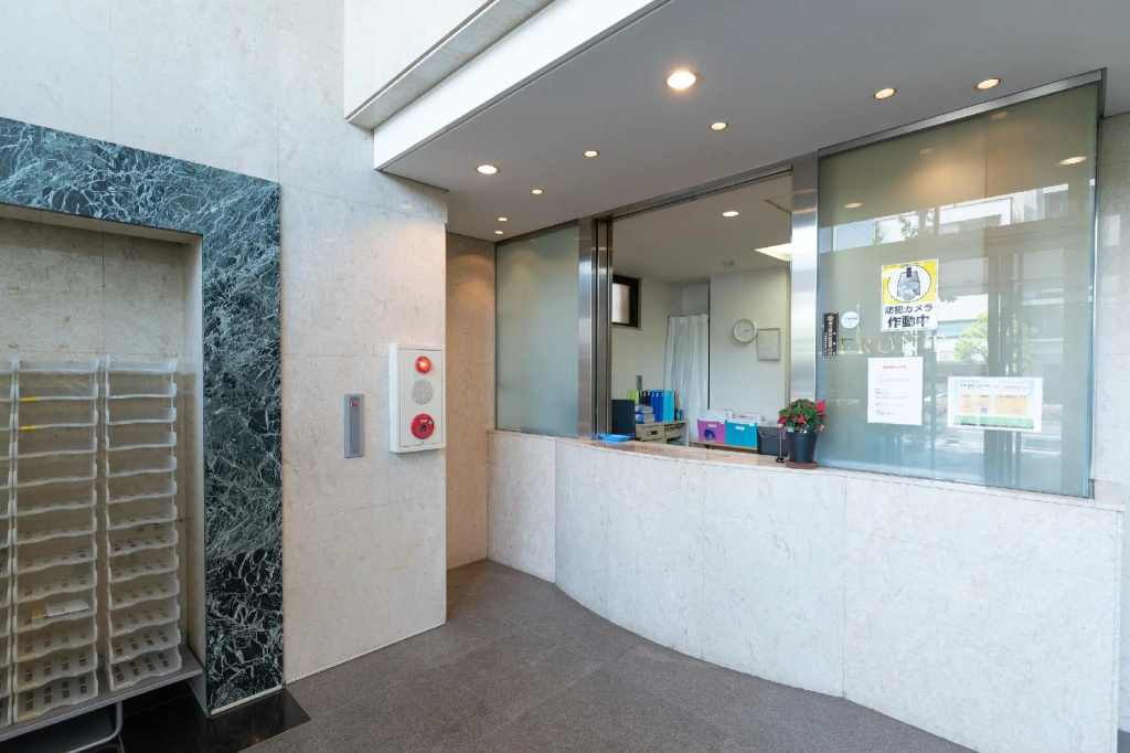 Lobby & Reception