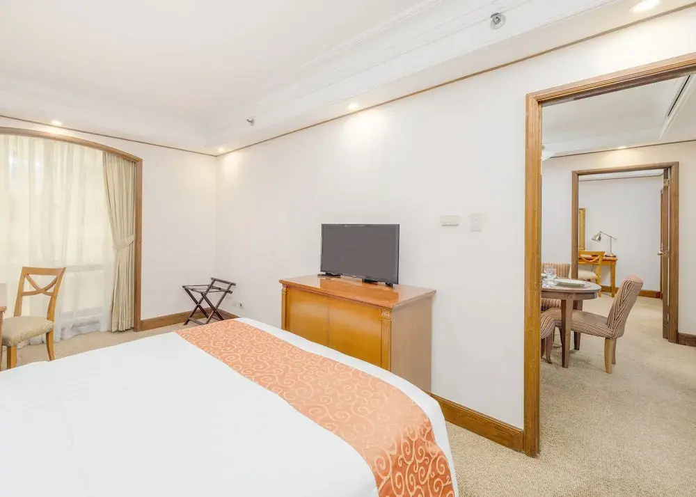 Premier room